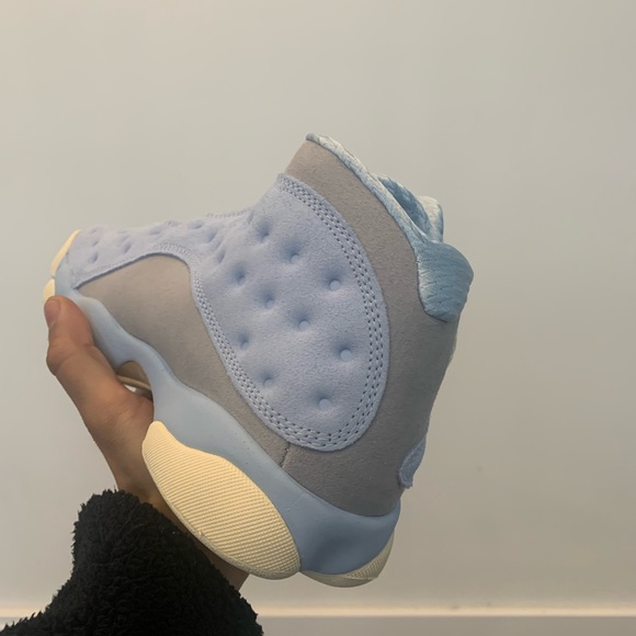 Hi, I am selling those Jordan Soulfly retro brand new in the box size 6.5 US. - Picture 3 of 6